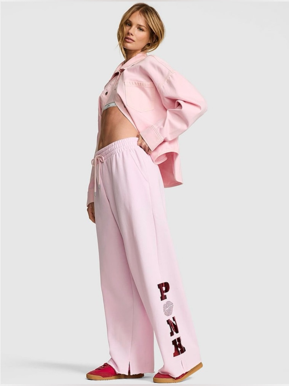 VICTORIA’S SECRET PINK Sweatshirt and Sweatpants Set.